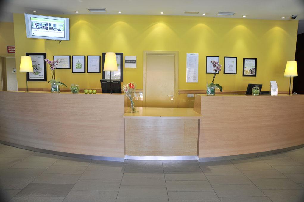 Travelodge Madrid אלקאלה דה הנארס מראה פנימי תמונה