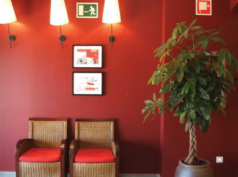 Travelodge Madrid אלקאלה דה הנארס מראה חיצוני תמונה
